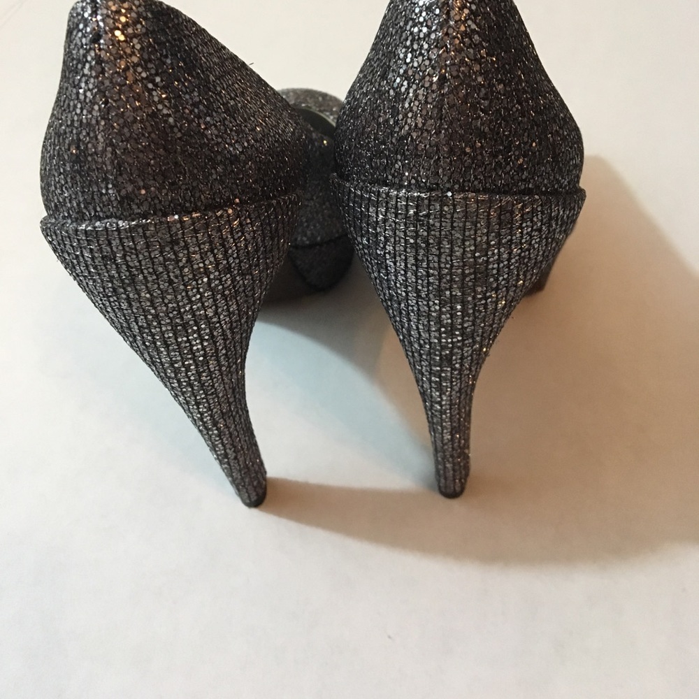 ⭐️💫Vera Wang glitter peep toe heels - Picture 3 of 7